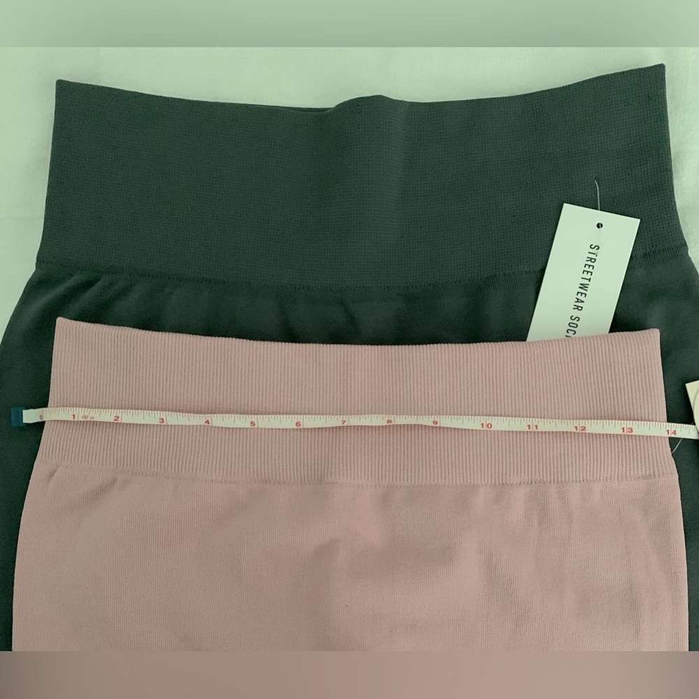 ✨New✨Stretchy leggings | Size: L/XL | Bundle of (3) - Picture 6 of 10